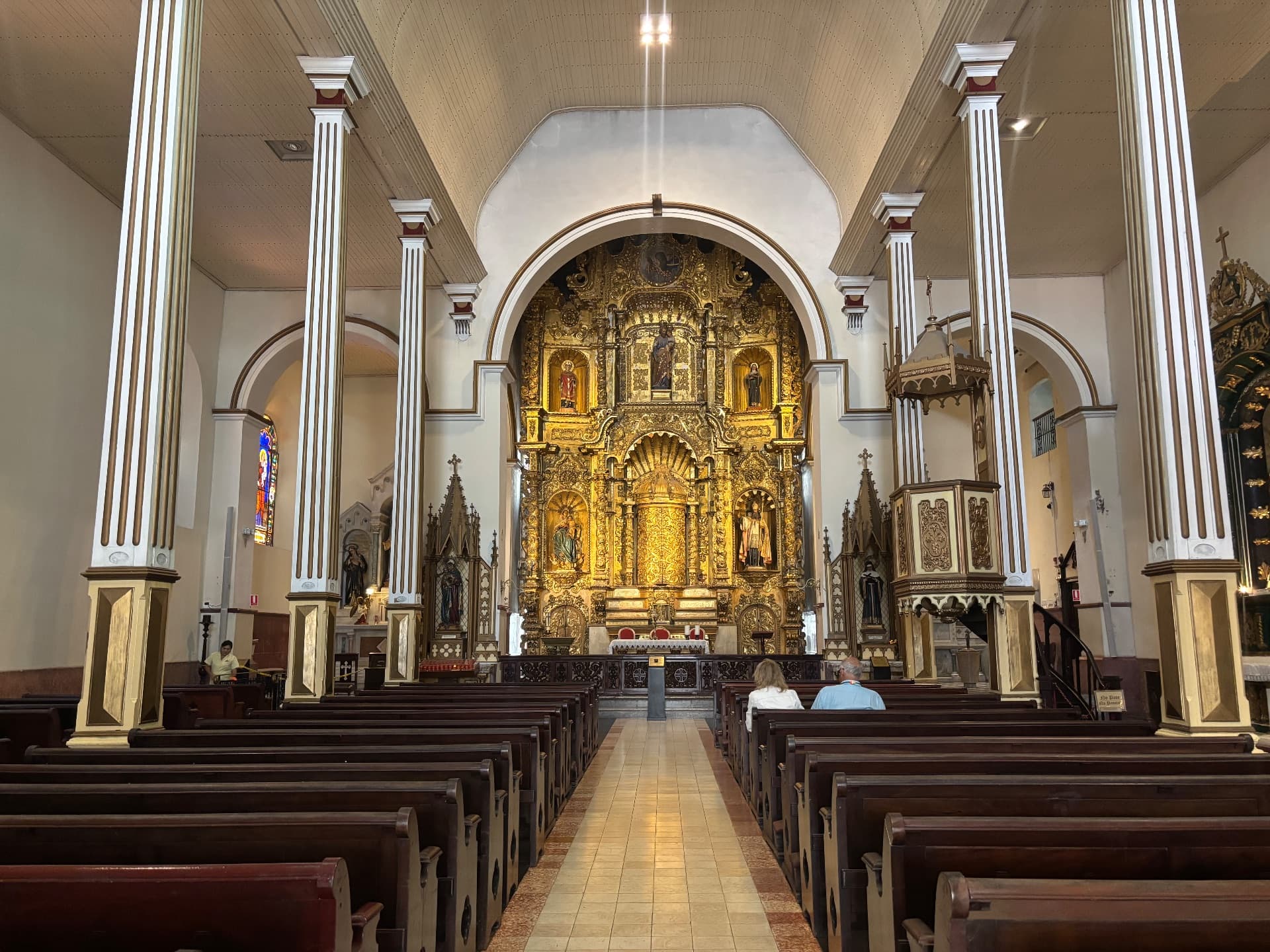 Iglesia de San José (Altar de Oro)